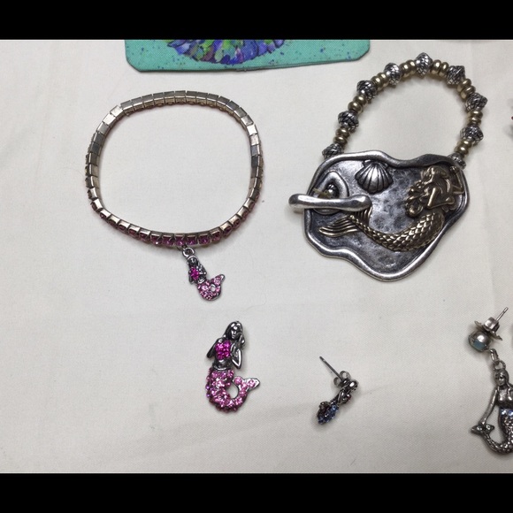 Mermaid Jewelry Set - Pins Bracelets Earrings - Picture 5 of 11